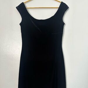 (Y2K) VINTAGE VELVET BLACK GUESS FIT-FORMING DRESS